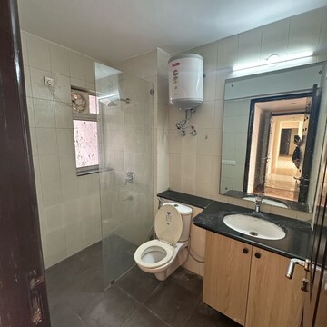 Bathroom in 3.5 BHK Apartment at Unitech Espace Nirvana Country, Nirvana Country – for Rent