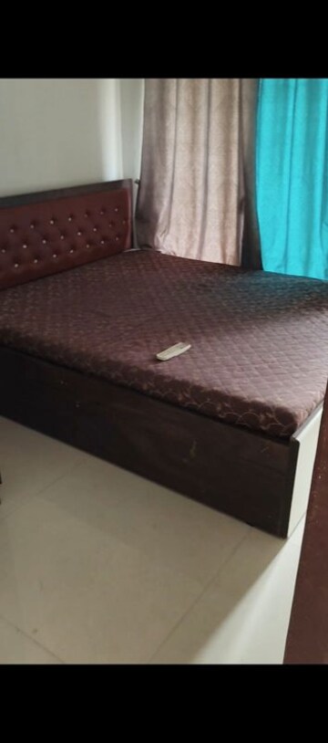 Master Bedroom in 1 BHK Apartment at Avant Hillway, Goregaon East – for Rent