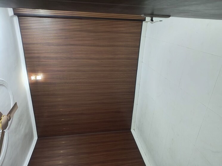Room, dwarka mor 3 Bedroom 100 Sq.Yd. Builder Floor In Dwarka Mor Delhi 9833080