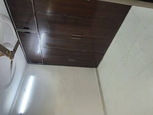 Furnished Amenities in 3 BHK Builder Floor at Dwarka Mor – for Sale