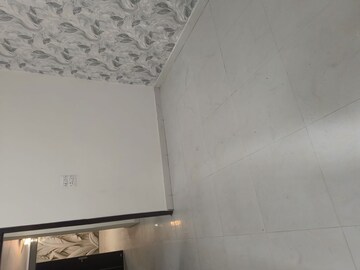 Room in 3 BHK Builder Floor at Dwarka Mor – for Sale