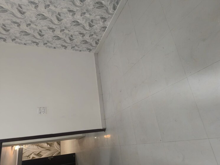 Room, dwarka mor 3 Bedroom 100 Sq.Yd. Builder Floor In Dwarka Mor Delhi 9833080