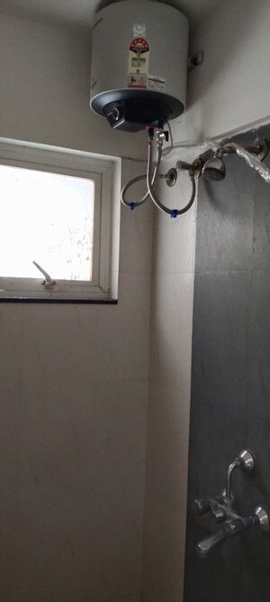 Room in 1 BHK Apartment at Godrej Horizon, Mohammadwadi – for Rent