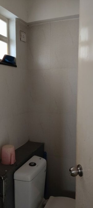 Room in 1 BHK Apartment at Godrej Horizon, Mohammadwadi – for Rent