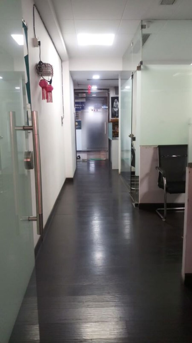 undefined, mayuresh-chambers Commercial Office Space 1200 Sq.Ft. In Cbd Belapur Sector 11 Navi Mumbai 9833104