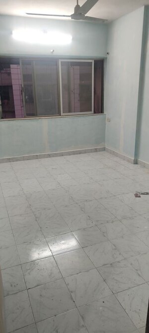 Room in 2 BHK Apartment at Konark Zen Gardens, Kandivali West – for Rent