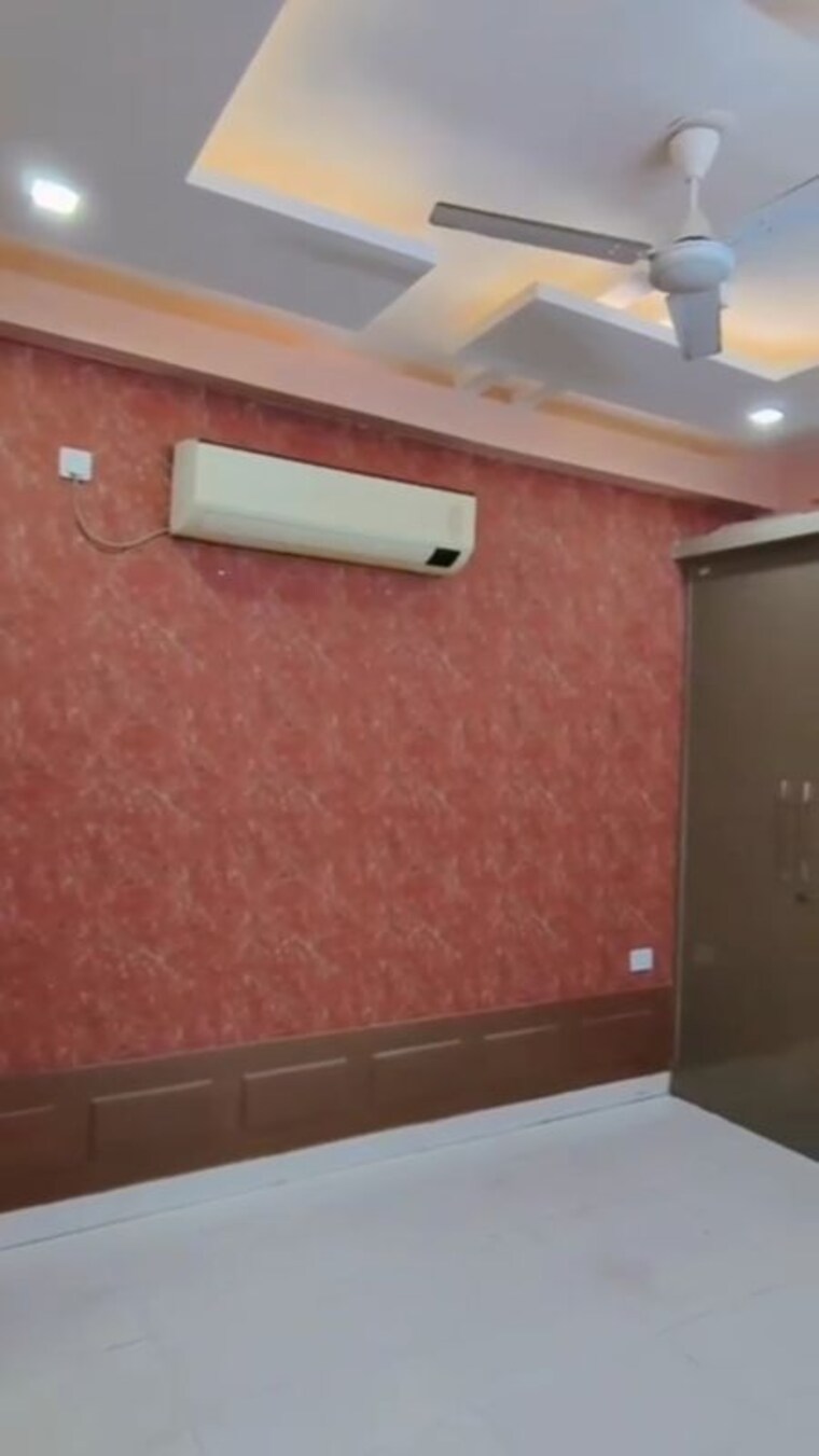 undefined, sector 10 greater noida 4 Bedroom 2300 Sq.Ft. Villa In Sector 10 Greater Noida Greater Noida 9833122