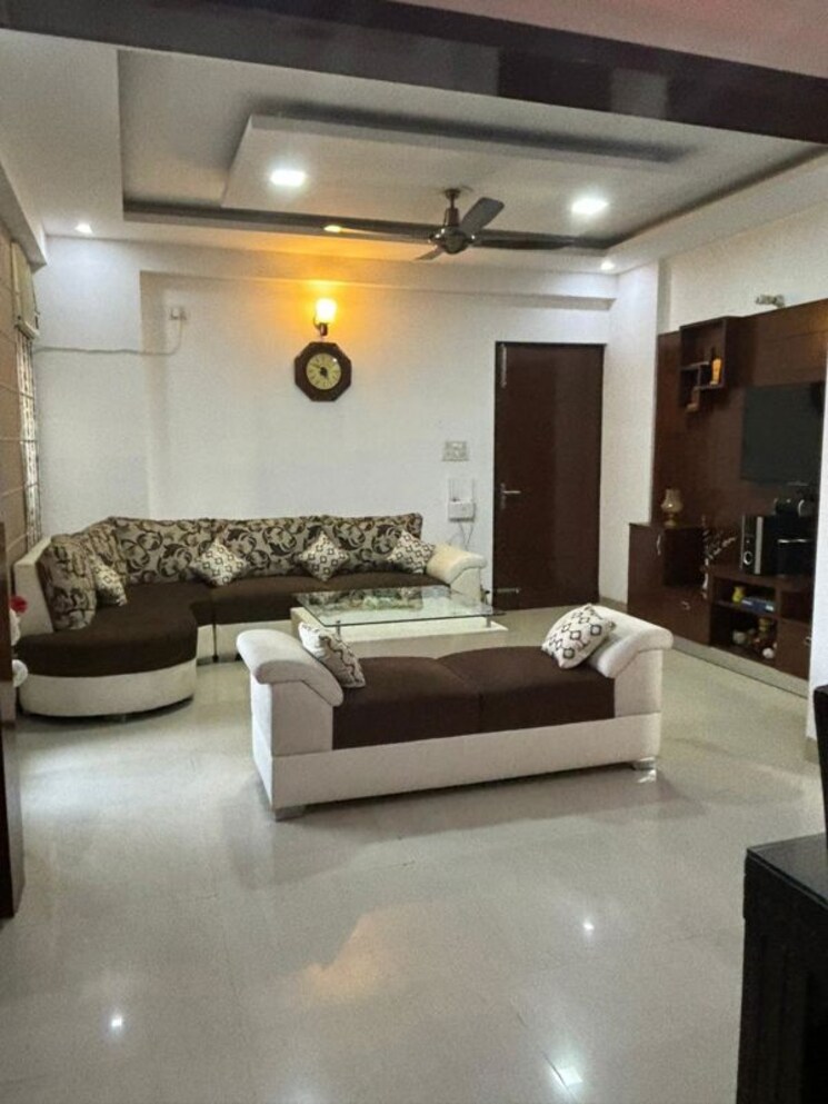 Living Room, tulip-white 3 Bedroom 1326 Sq.Ft. Apartment In Sector 69 Gurgaon 9833127