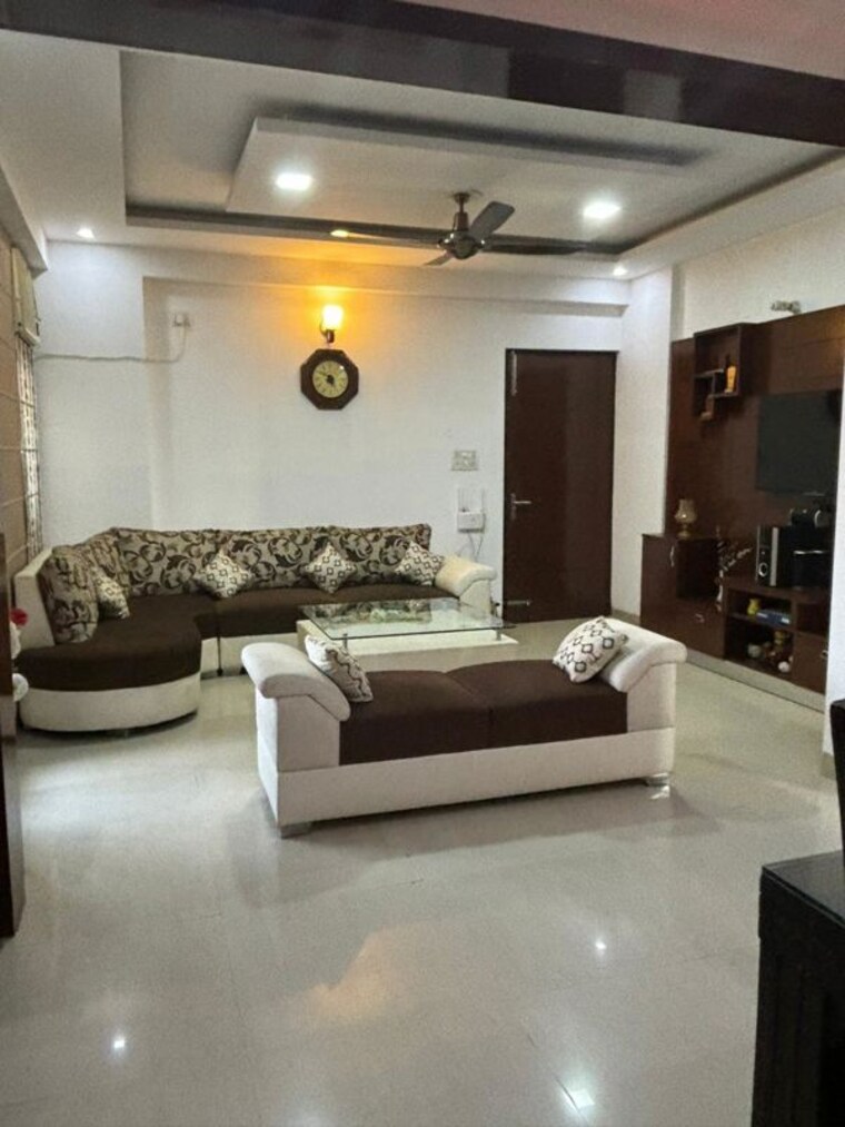 Living Room, tulip-white 3 Bedroom 1326 Sq.Ft. Apartment In Sector 69 Gurgaon 9833127
