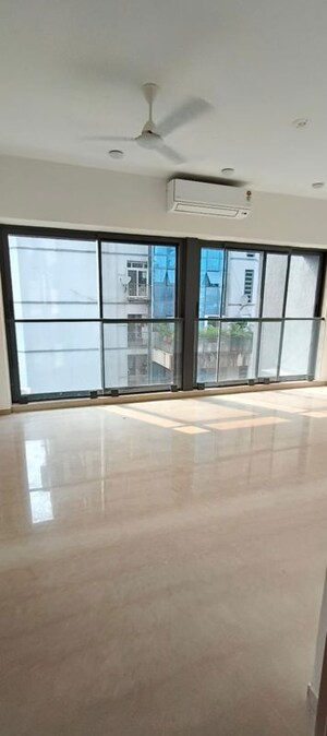 Room in 2 BHK Apartment at S Raheja Silver Rock, Bandra West – for Rent