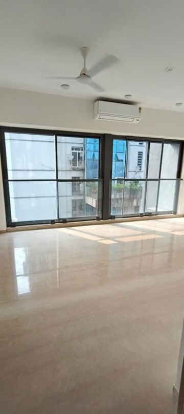 Room in 2 BHK Apartment at S Raheja Silver Rock, Bandra West – for Rent