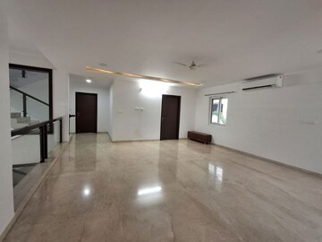 Room in 4 BHK Villa at Rajapushpa Open Skies, Kokapet – for Rent