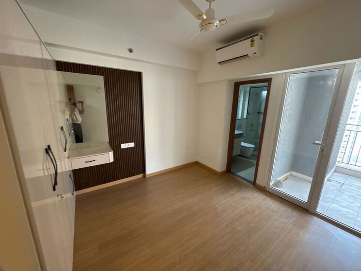 Room, godrej-woods-evergreen 4 Bedroom 1249 Sq.Ft. Apartment In Sector 43 Noida 9833108
