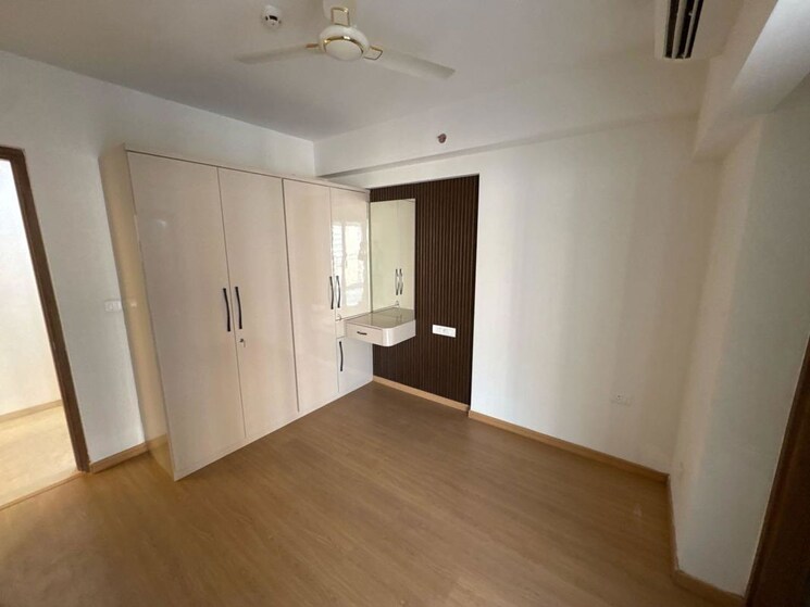 Room, godrej-woods-evergreen 4 Bedroom 1249 Sq.Ft. Apartment In Sector 43 Noida 9833108