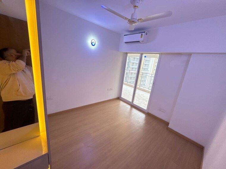 Room, godrej-woods-evergreen 4 Bedroom 1249 Sq.Ft. Apartment In Sector 43 Noida 9833108
