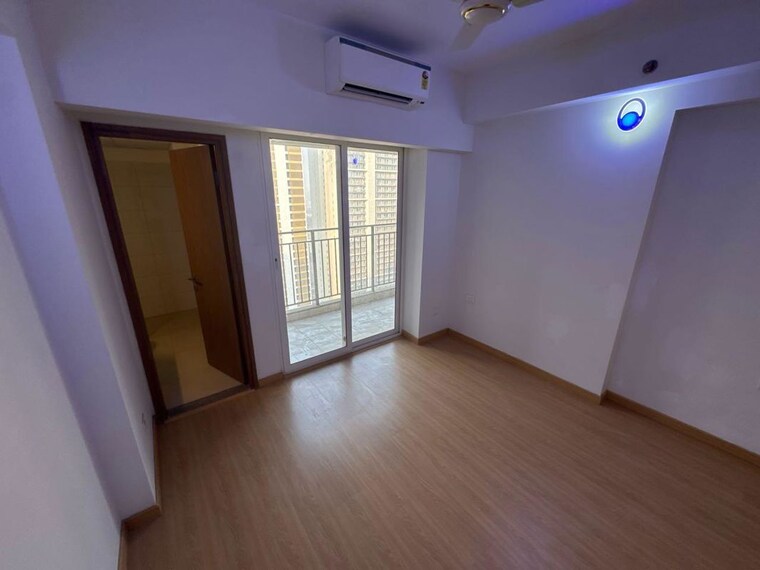 Room, godrej-woods-evergreen 4 Bedroom 1249 Sq.Ft. Apartment In Sector 43 Noida 9833108