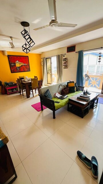 Team Area in 3 BHK Apartment at Reminess Apartment, Bandra West – for Rent