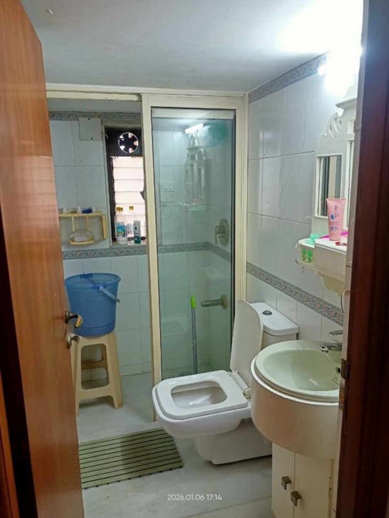 Bathroom, retreat-apartment 2 Bedroom 800 Sq.Ft. Apartment In Santacruz West Mumbai 9833147