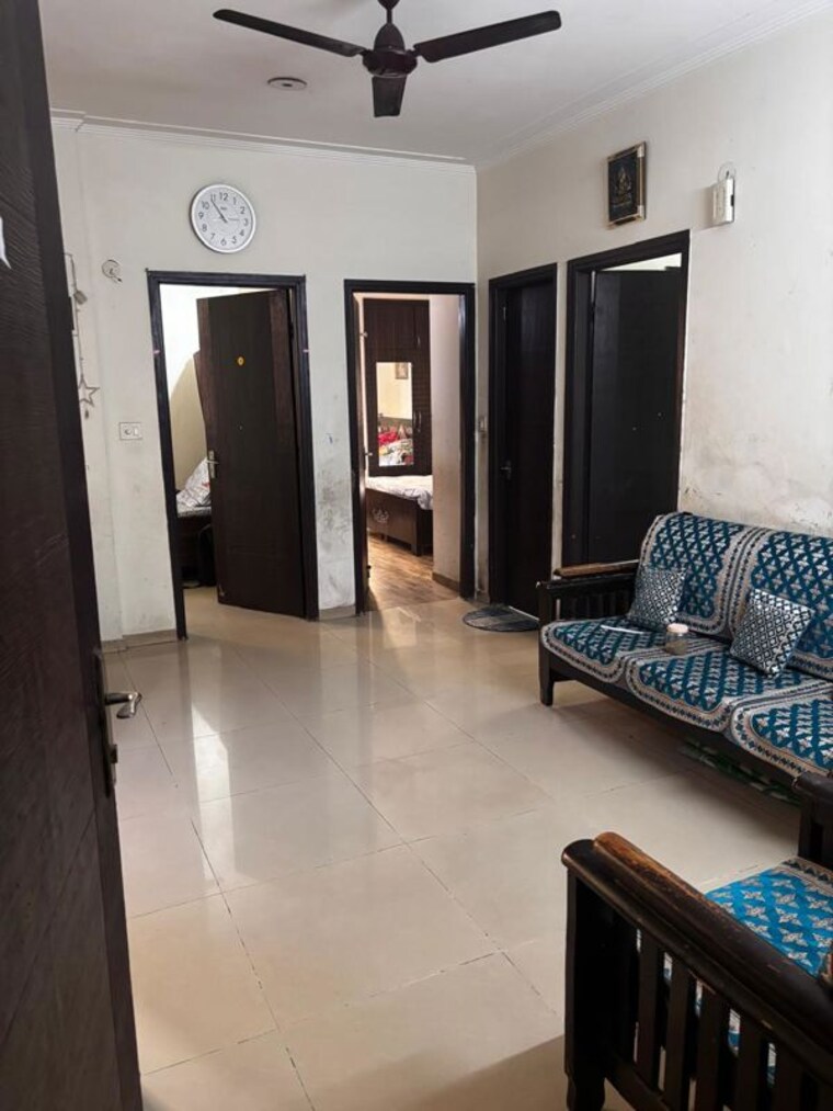 Living Room, baba-delta-square 1 Bedroom 600 Sq.Ft. Independent House In Delta Ii Greater Noida Greater Noida 9833155