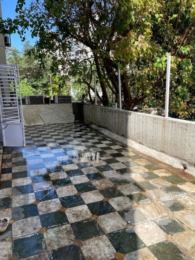 Balcony, legend-apartment 3 Bedroom 2110 Sq.Ft. Apartment In Bandra West Mumbai 9833152