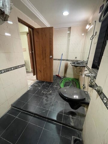 Team Area in 3 BHK Apartment at Legend Apartment, Bandra West – for Rent