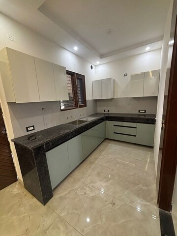 Kitchen in 3 BHK Builder Floor at Panchkula Urban Estate – for Rent