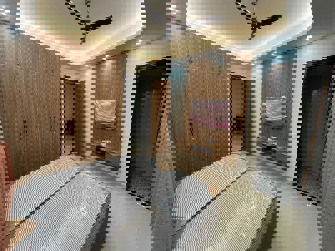 1 BHK + Study Room Builder Floor For Rent in Sector 42