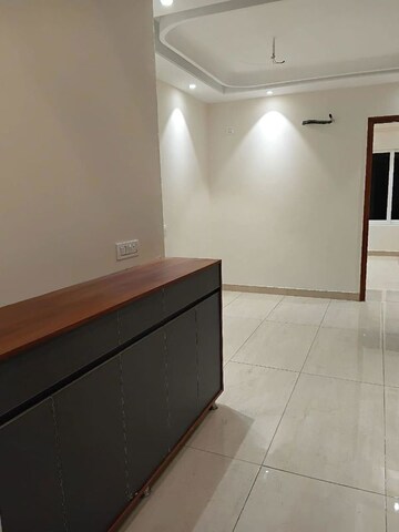 Room in 3 BHK Builder Floor at Panchkula Urban Estate – for Rent