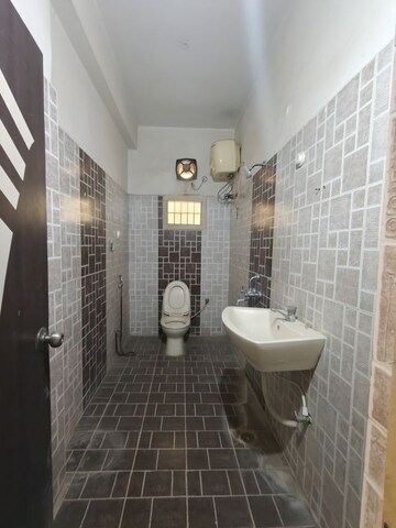 Bathroom in 3 BHK Apartment at Ten Madhapur, Madhapur – for Rent