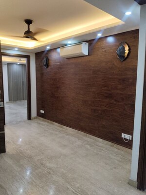 Room in 3 BHK Builder Floor at Ansal Sushant Apartments, Sushant Lok I – for Rent