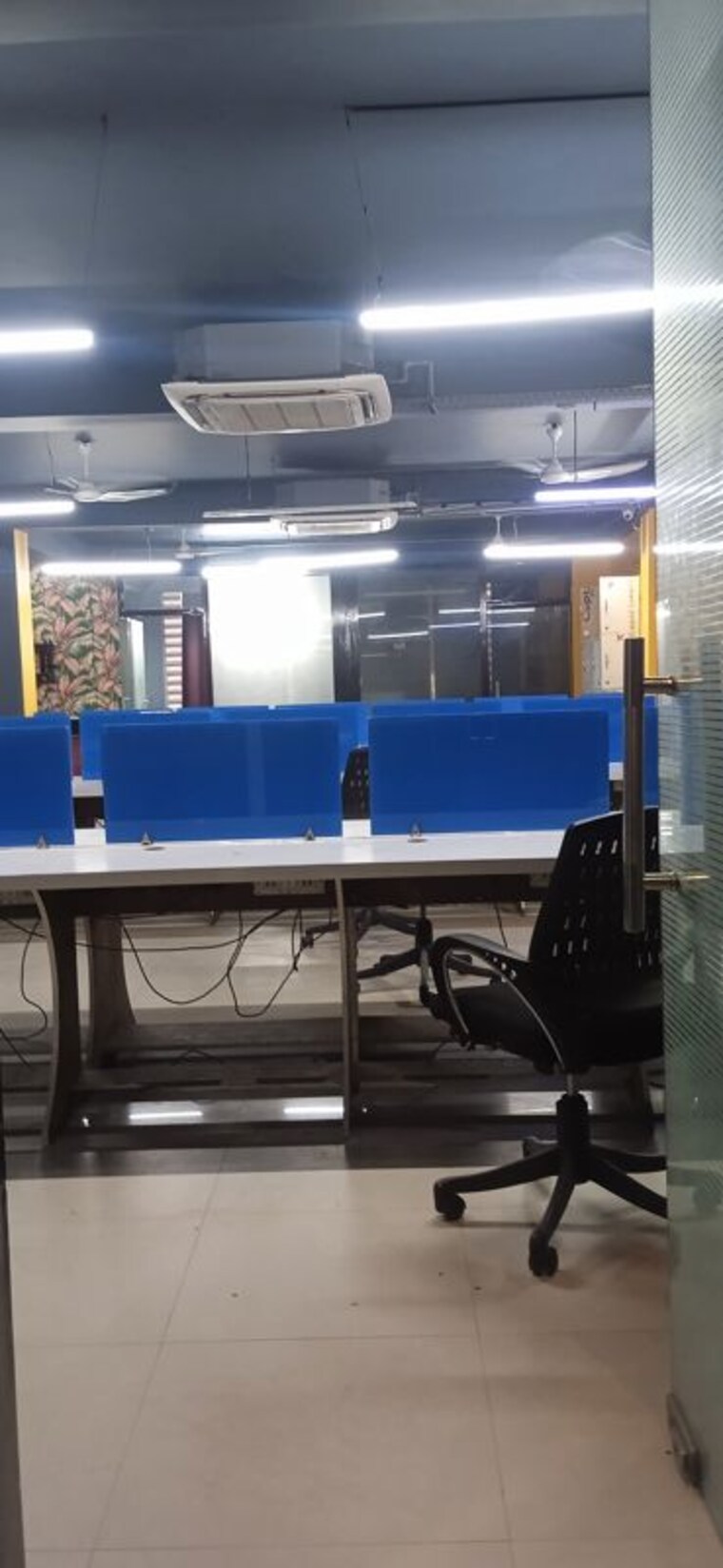 Team Area, mahavir enclave 1 Commercial Office Space 1800 Sq.Ft. In Mahavir Enclave 1 Delhi 9833212
