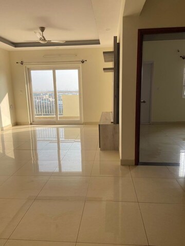 Room in 3 BHK Apartment at Vyalikaval – for Rent