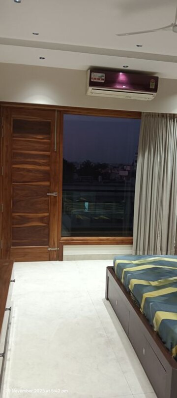 Bedroom in 3.5 BHK Builder Floor at Panchkula Urban Estate – for Rent