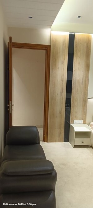 Room in 3.5 BHK Builder Floor at Panchkula Urban Estate – for Rent