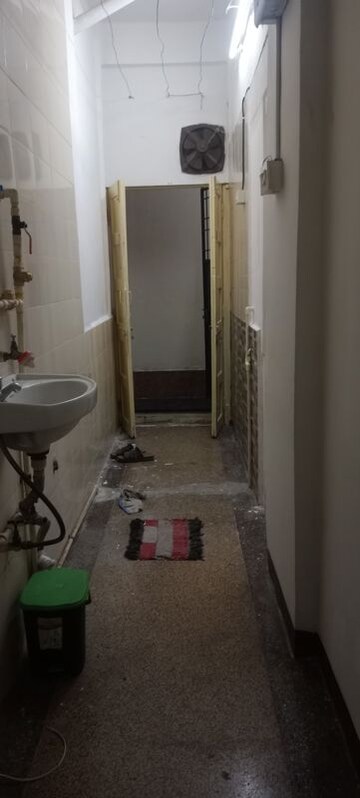 Bathroom in 1 BHK Apartment at Hind Mansion Apartments, Mahim West – for Rent