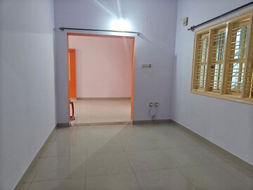Room in 2 BHK Builder Floor at Hsr Layout – for Rent