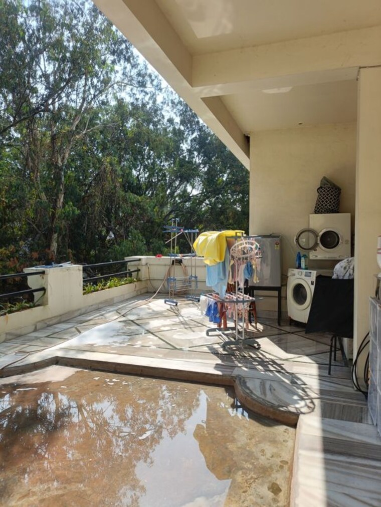  Parking, lotus-villa-banjara-hills 6 Bedroom 10000 Sq.Ft. Independent House In Banjara Hills Hyderabad 9833249