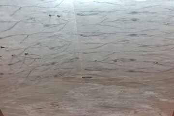 Parking in 2 BHK Builder Floor at Chander Nagar – for Sale