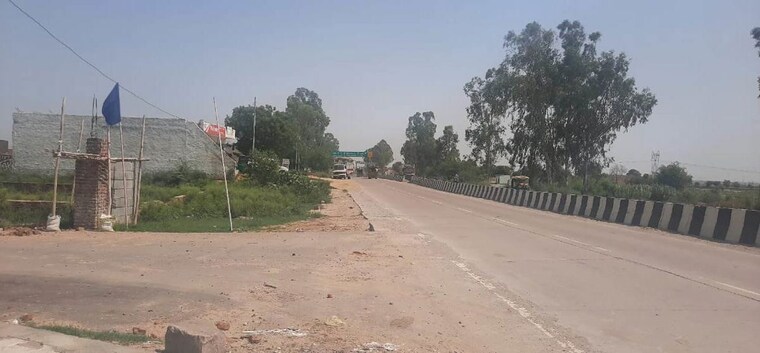 undefined, jewar  100 Sq.Yd. Plot In Jewar Greater Noida 9833258