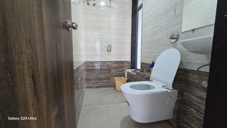 Bathroom, ashirwad-apartment-malad-west 2 Bedroom 600 Sq.Ft. Apartment In Malad West Mumbai 9833271