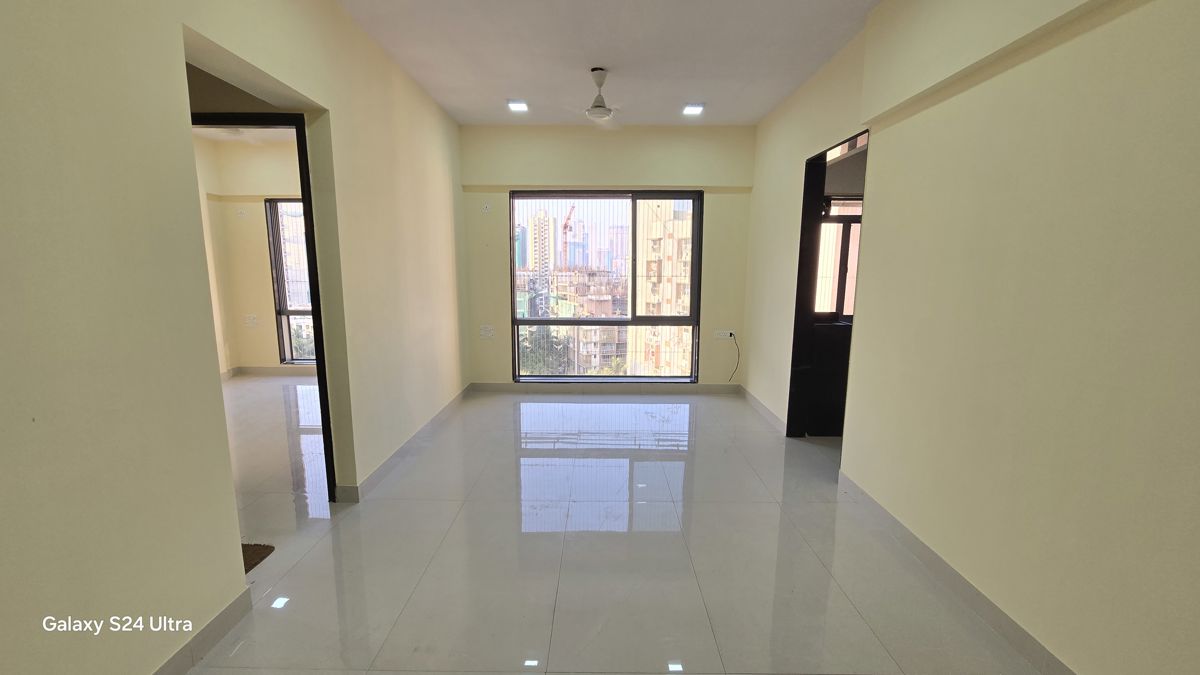 2 BHK 600 Sq.Ft. Apartment in Ashirwad Apartment Malad West