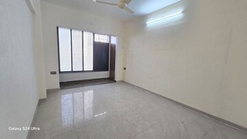 Bedroom in 2 BHK Apartment at Malad West – for Rent