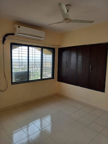 Room in 3 BHK Penthouse at Sagar Darshan Towers, Nerul – for Rent