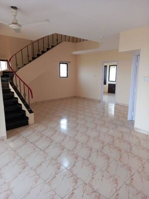 Room in 3 BHK Penthouse at Sagar Darshan Towers, Nerul – for Rent