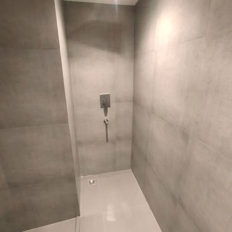 Bathroom, supertech-supernova-spira-residency 1 Bedroom 595 Sq.Ft. Apartment In Sector 94 Noida 9833286