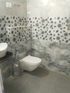 3 BHK + Pooja Room Independent House For Rent in RWA Apartments Sector 47