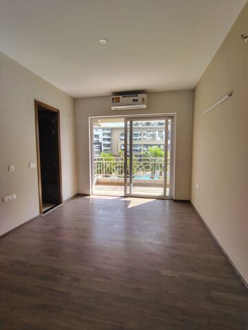 Room in 3.5 BHK Apartment at Sector 89a – for Sale