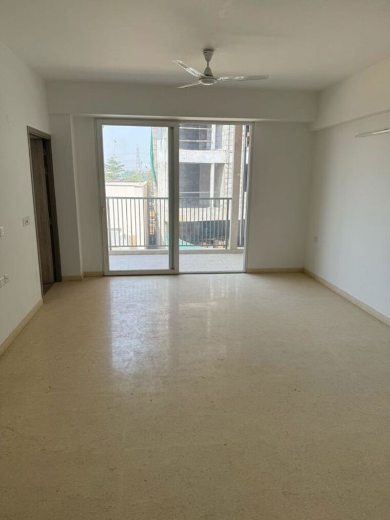 Room, sector 93 3.5 Bedroom 1616 Sq.Ft. Apartment In Sector 93 Gurgaon 9833309