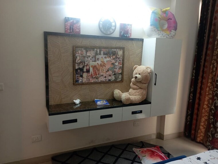 undefined, tata-steel-officers-enclave-phase-2 3 Bedroom 1800 Sq.Ft. Apartment In Beta Ii Greater Noida Greater Noida 9833328