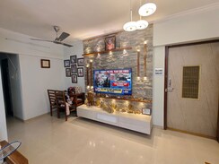 2 BHK + Extra Room Apartment For Rent in Raunak Unnathi Gardens